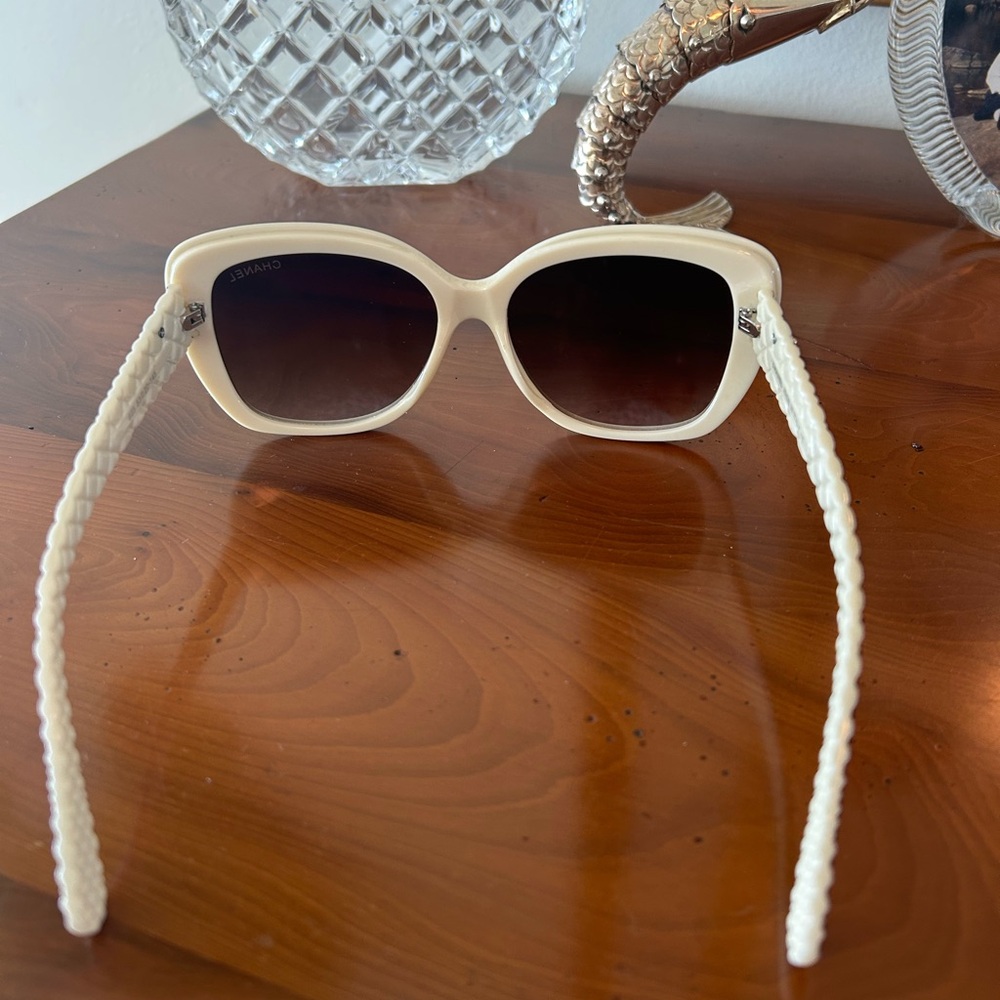 CHANEL Black Sunglasses w/ Box New - Picture 6 of 7